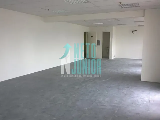 Conjunto com 125m², à venda ou para alugar, no bairro Vila Olímpia em São Paulo