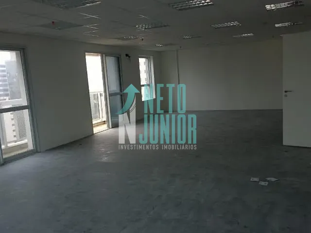 Conjunto com 134m², à venda ou para alugar, no bairro Vila Olímpia em São Paulo