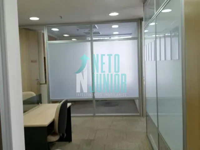 Conjunto com 221m², para alugar, no bairro Cidade Monções em São Paulo