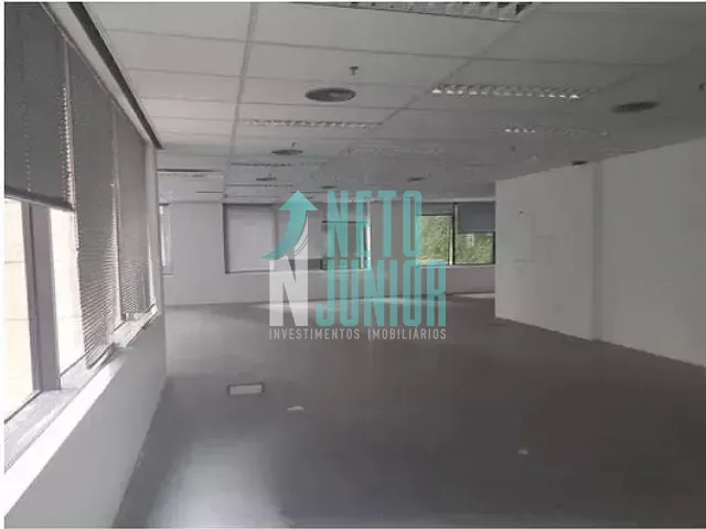 Conjunto com 295m², para alugar, no bairro Vila Olímpia em São Paulo