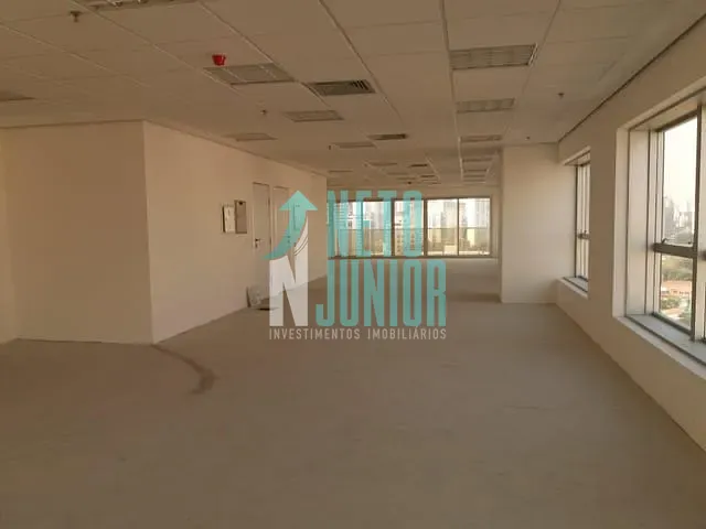 Conjunto com 214m², para alugar, no bairro Brooklin Paulista em São Paulo
