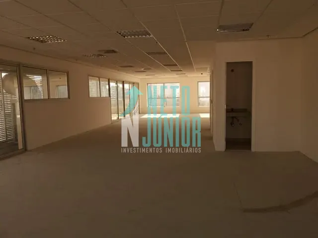 Conjunto com 214m², para alugar, no bairro Brooklin Paulista em São Paulo