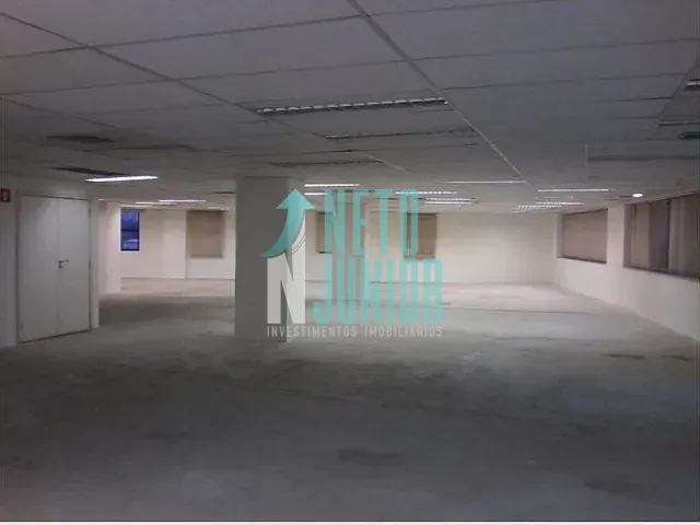 Conjunto com 385m², à venda ou para alugar, no bairro Itaim Bibi em São Paulo