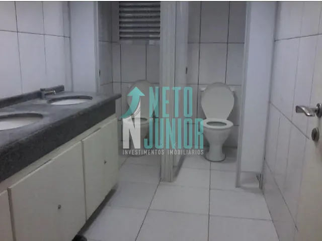 Conjunto com 385m², à venda ou para alugar, no bairro Itaim Bibi em São Paulo