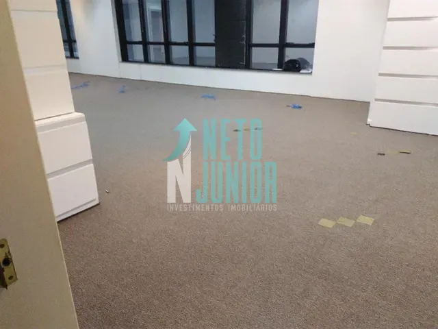 Conjunto com 182m², à venda ou para alugar, no bairro Vila Olímpia em São Paulo