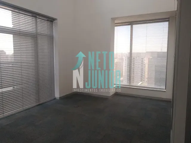 Conjunto com 500m², para alugar, no bairro Moema em São Paulo