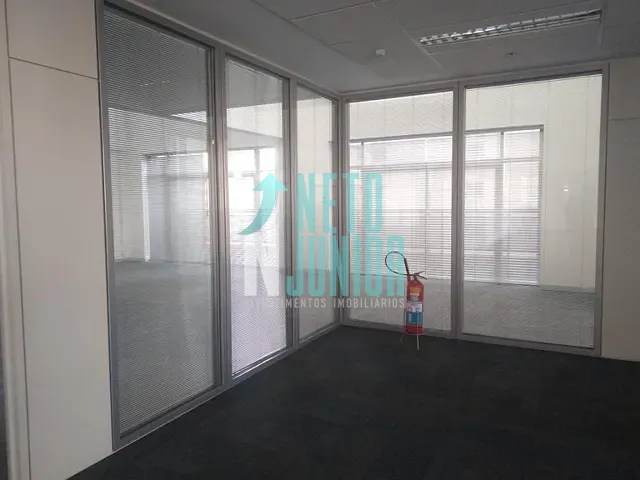 Conjunto com 500m², para alugar, no bairro Moema em São Paulo