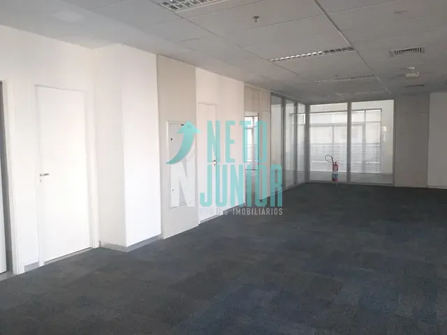 Conjunto com 500m², para alugar, no bairro Moema em São Paulo