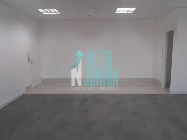 Conjunto comercial com 73m², à venda ou para alugar, no bairro Chácara Santo Antônio em São Paulo