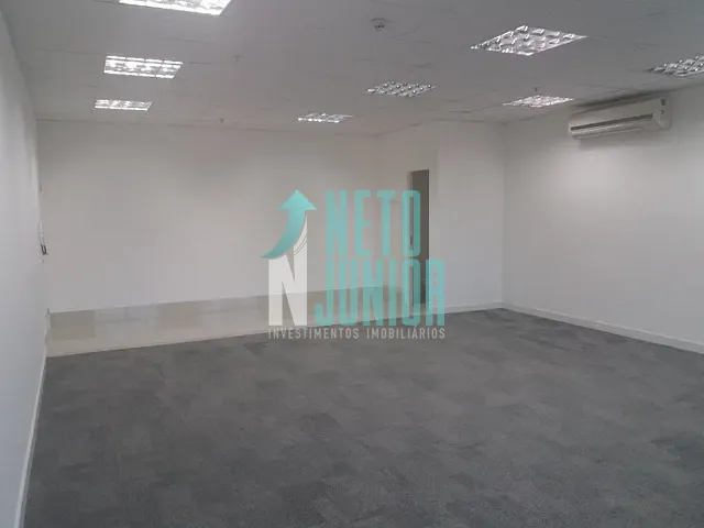 Conjunto comercial com 73m², à venda ou para alugar, no bairro Chácara Santo Antônio em São Paulo