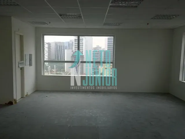 Conjunto com 362m², para alugar, no bairro Vila Olímpia em São Paulo