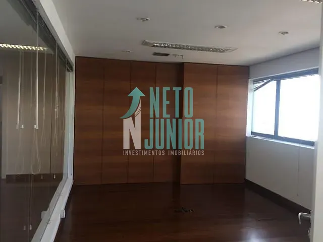 Conjunto com 218m², para alugar, no bairro Vila Olímpia em São Paulo