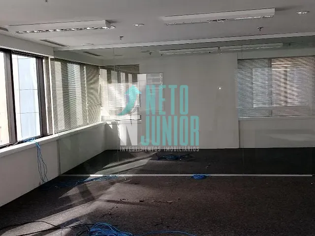 Conjunto com 256m², para alugar, no bairro Itaim Bibi em São Paulo