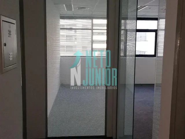 Conjunto com 100m², para alugar, no bairro Itaim Bibi em São Paulo