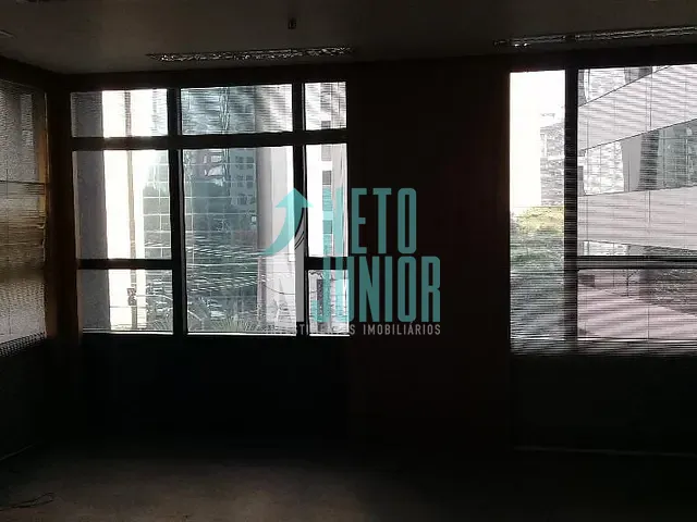Conjunto com 137m², para alugar, no bairro Itaim Bibi em São Paulo