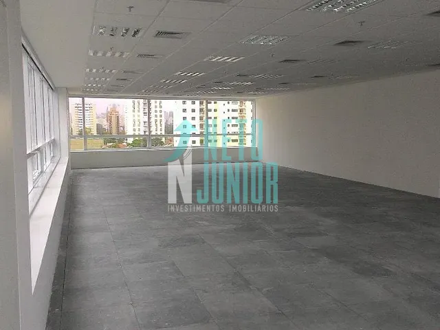 Conjunto com 257m², para alugar, no bairro Brooklin Paulista em São Paulo