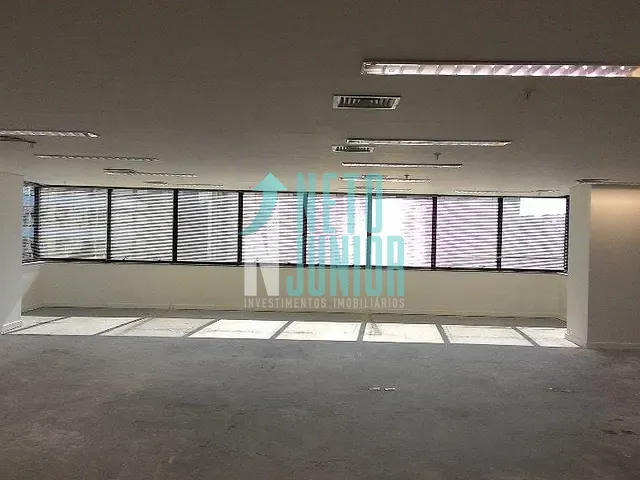 Sala com 206m², para alugar, no bairro Brooklin em São Paulo