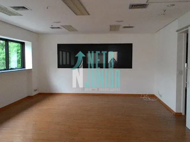 Conjunto com 137m², à venda, no bairro Jardins em São Paulo