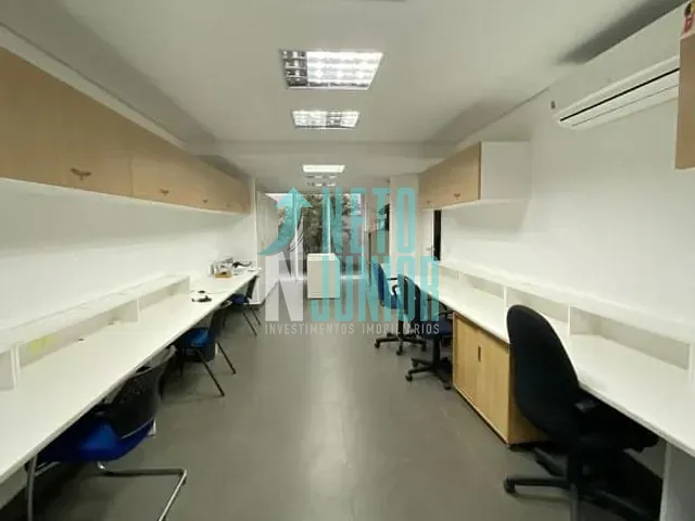 Casa com 180m² 4 quartos e 7 banheiros, à venda ou para alugar, no bairro Vila Nova Conceição em São Paulo