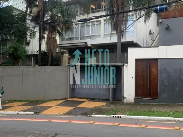 Casa com 570m² 5 quartos e 3 banheiros, para alugar, no bairro Higienópolis em São Paulo