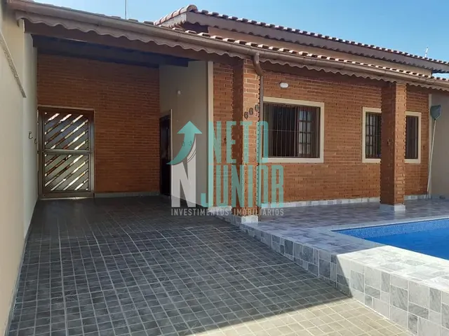 Casa com 250m² 3 quartos e 3 banheiros, à venda, no bairro Parque Balneário Oásis em Peruíbe