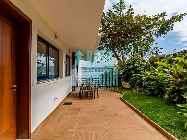 Casa com 251m² 3 quartos e 4 banheiros, à venda, no bairro Condomínio Península em Guarujá