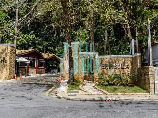 Casa com 251m² 3 quartos e 4 banheiros, à venda, no bairro Condomínio Península em Guarujá