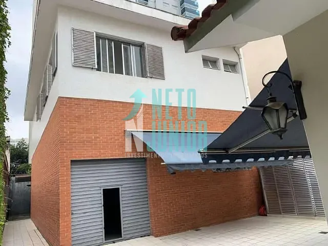 Casa com 500m² 5 quartos e 4 banheiros, para alugar, no bairro Moema em São Paulo