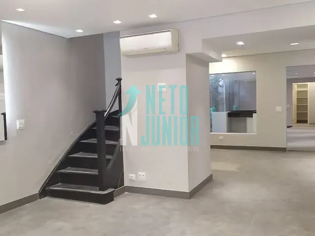 Casa com 180m² 3 quartos e 4 banheiros, para alugar, no bairro Indianópolis em São Paulo
