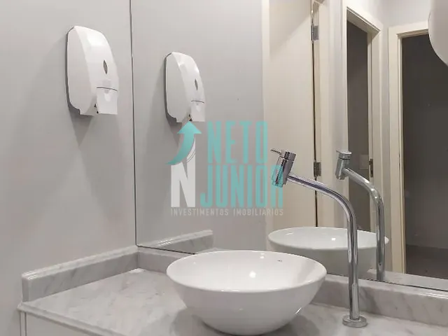 Casa com 180m² 3 quartos e 4 banheiros, para alugar, no bairro Indianópolis em São Paulo