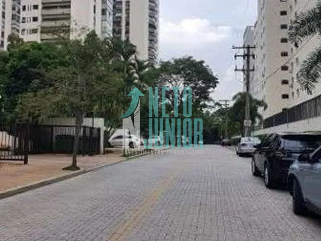Apartamento com 273m² 3 quartos e 2 banheiros, para alugar, no bairro Alto de Pinheiros em São Paulo