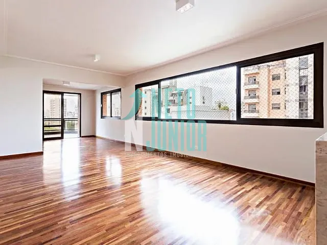 Apartamento com 210m² 3 quartos e 5 banheiros, à venda, no bairro Campo Belo em São Paulo