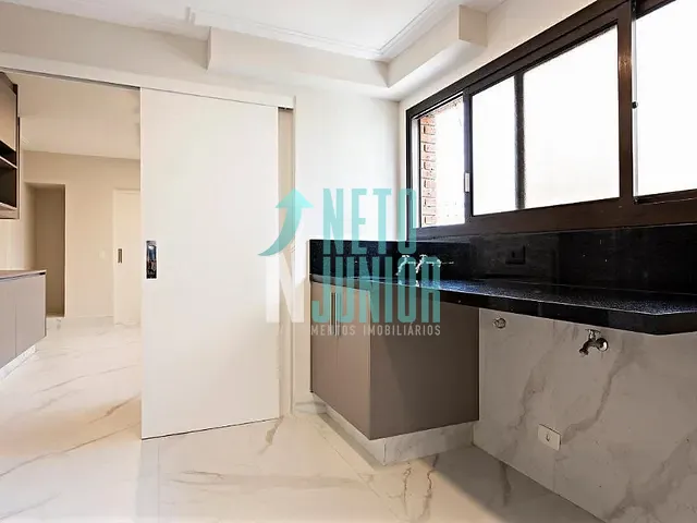Apartamento com 210m² 3 quartos e 5 banheiros, à venda, no bairro Campo Belo em São Paulo