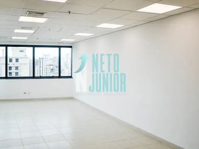 Conjunto com 45m², à venda ou para alugar, no bairro Santo Amaro em São Paulo