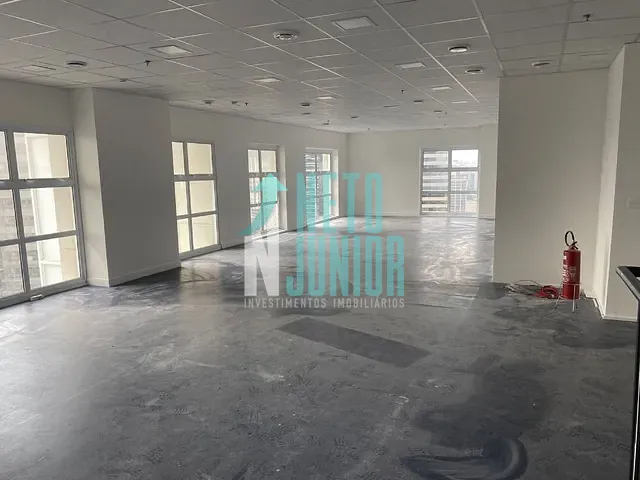 Conjunto com 260m², para alugar, no bairro Vila Cordeiro em São Paulo