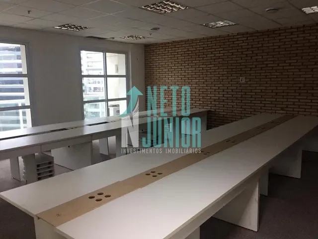 Conjunto com 140m², para alugar, no bairro Vila Cordeiro em São Paulo