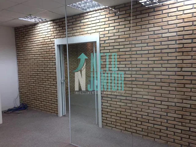 Conjunto com 140m², para alugar, no bairro Vila Cordeiro em São Paulo