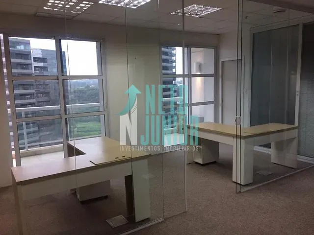 Conjunto com 140m², para alugar, no bairro Vila Cordeiro em São Paulo