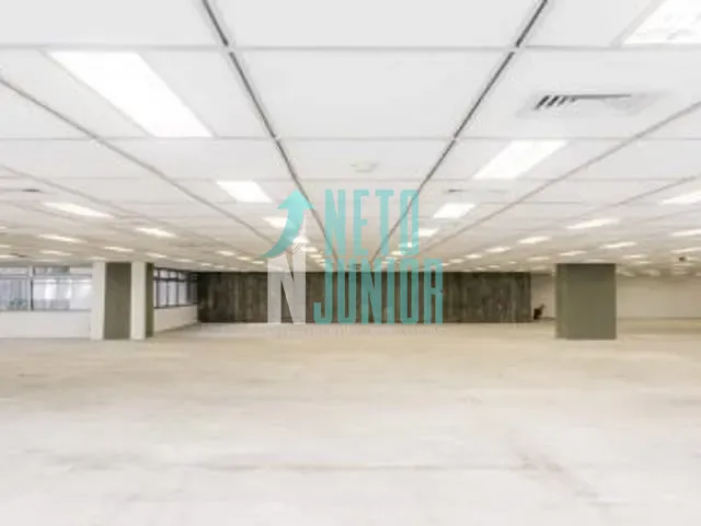 Andar corporativo com 945m², para alugar, no bairro Vila Nova Conceição em São Paulo