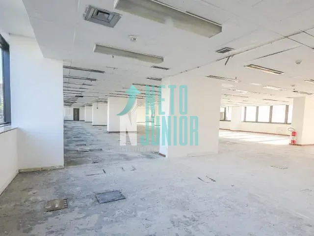 Andar corporativo com 671m², para alugar, no bairro Jardim Paulista em São Paulo