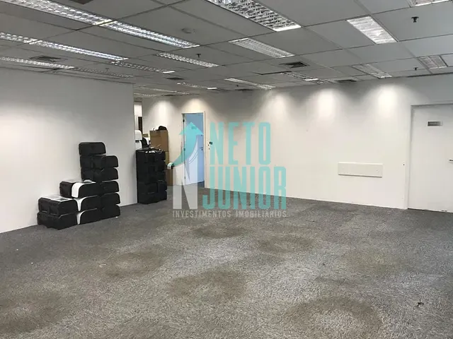 Andar corporativo com 270m², para alugar, no bairro Consolação em São Paulo
