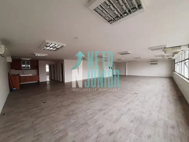 Andar corporativo com 260m², para alugar, no bairro Pinheiros em São Paulo
