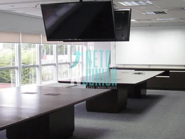 Andar corporativo com 774m², para alugar, no bairro Itaim Bibi em São Paulo