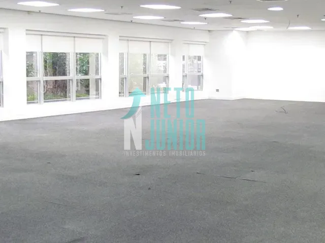 Andar corporativo com 774m², para alugar, no bairro Itaim Bibi em São Paulo