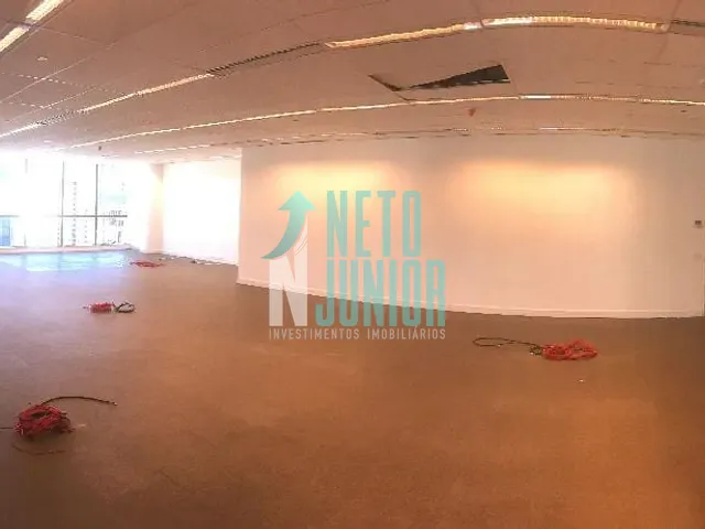 Andar corporativo com 871m², para alugar, no bairro Vila Nova Conceição em São Paulo