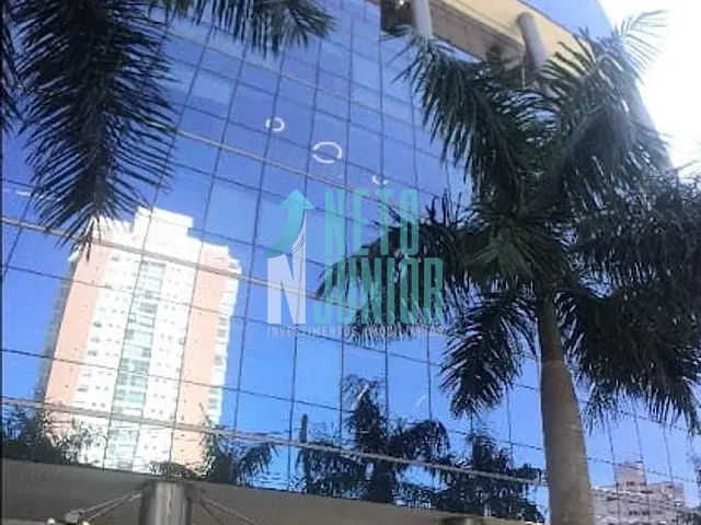 Andar corporativo com 871m², para alugar, no bairro Vila Nova Conceição em São Paulo