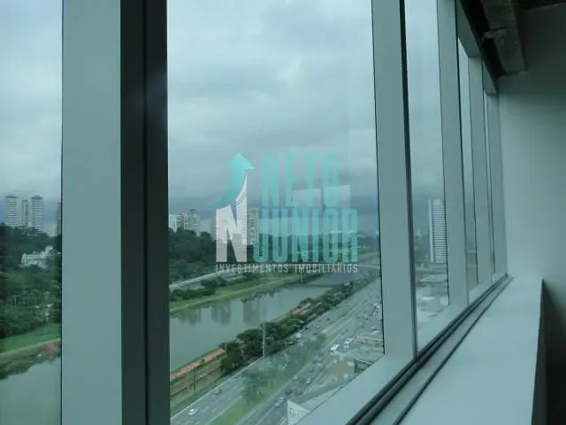 Andar corporativo com 976m², para alugar, no bairro Brooklin Paulista em São Paulo