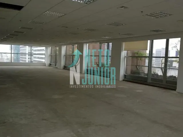 Andar corporativo com 365m², para alugar, no bairro Cerqueira César em São Paulo