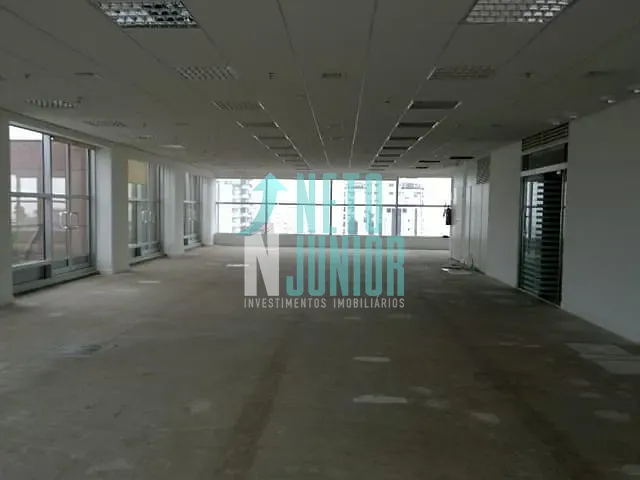 Andar corporativo com 365m², para alugar, no bairro Cerqueira César em São Paulo