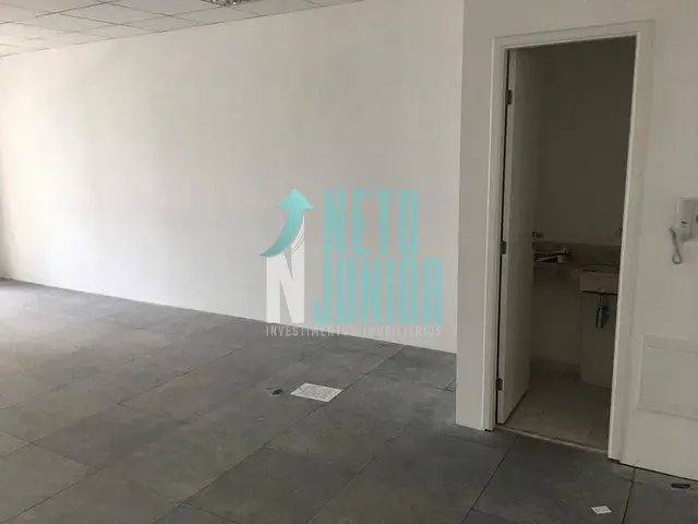 Conjunto com 67m², à venda ou para alugar, no bairro Vila Cordeiro em São Paulo